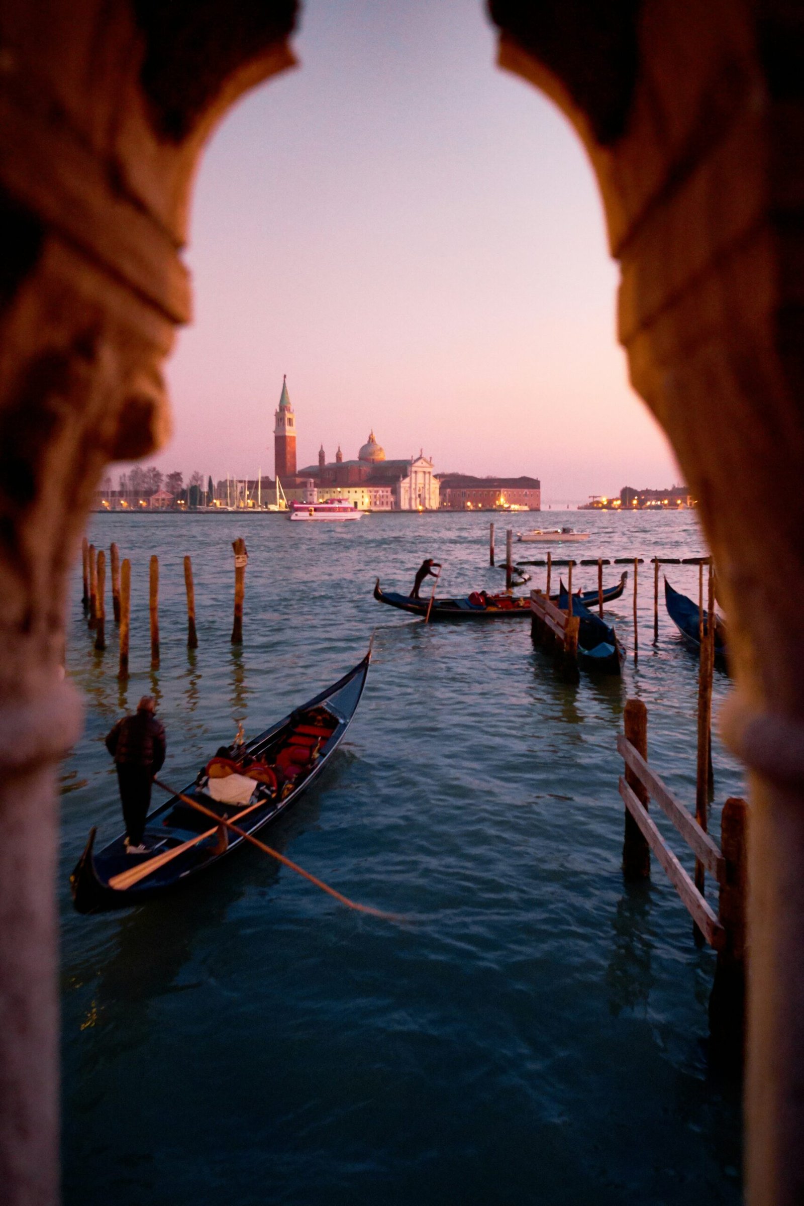 luca bravo ukjev6g45f0 unsplash